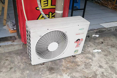 三都空调突然不制冷只吹自然风怎么办？